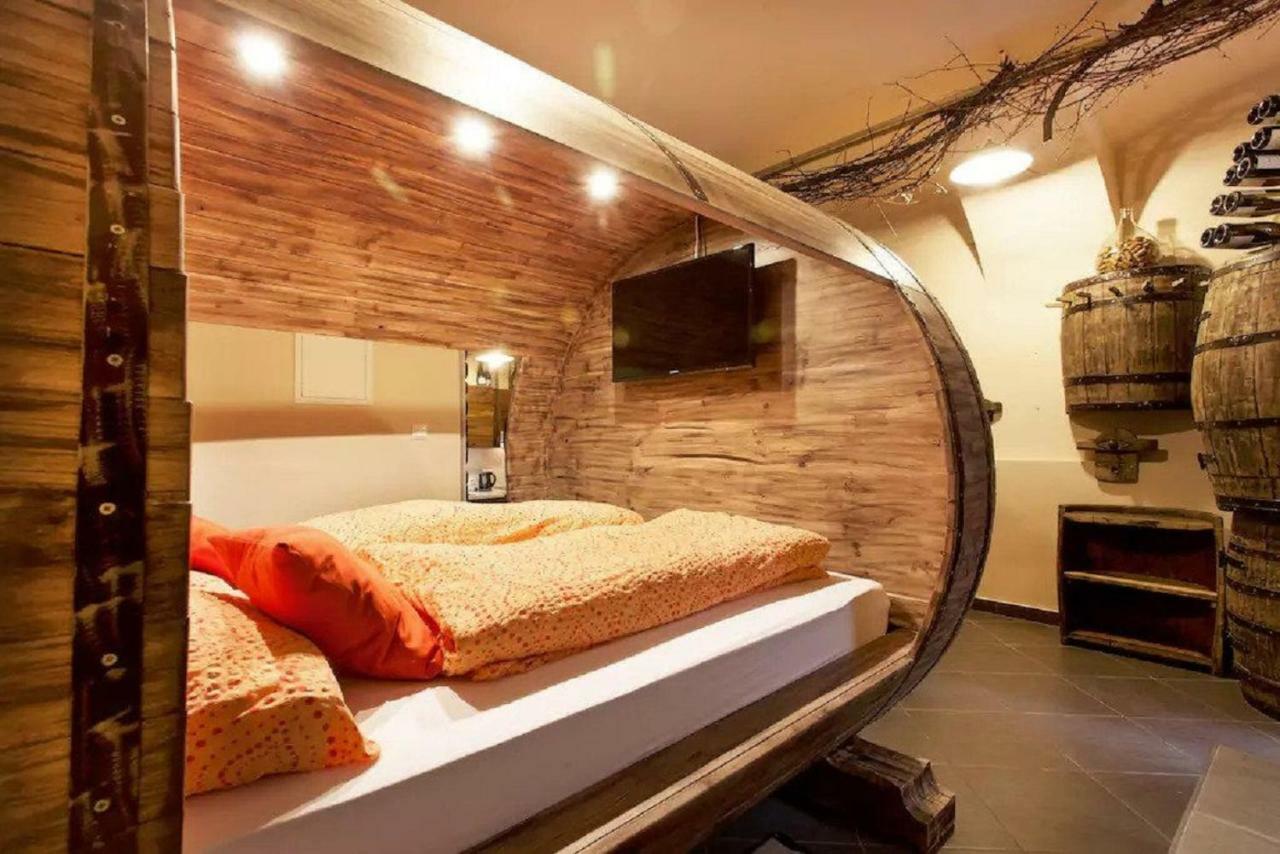 Beer & Wine Cellar Apartment Ljubljana Ngoại thất bức ảnh