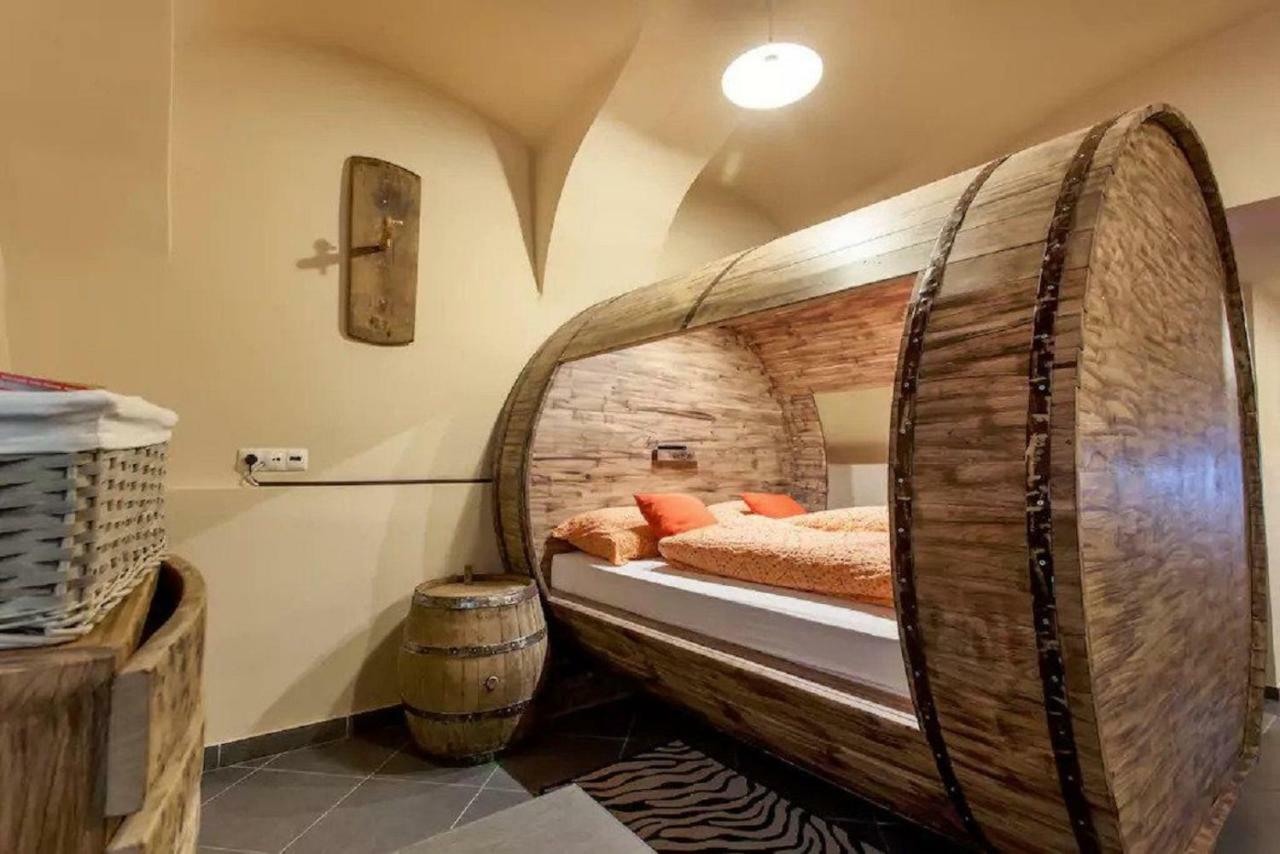 Beer & Wine Cellar Apartment Ljubljana Ngoại thất bức ảnh