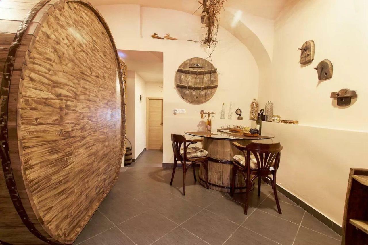 Beer & Wine Cellar Apartment Ljubljana Ngoại thất bức ảnh